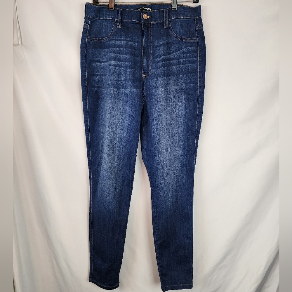 ❤️ 3/$25 Fashion Nova Blue Jeans